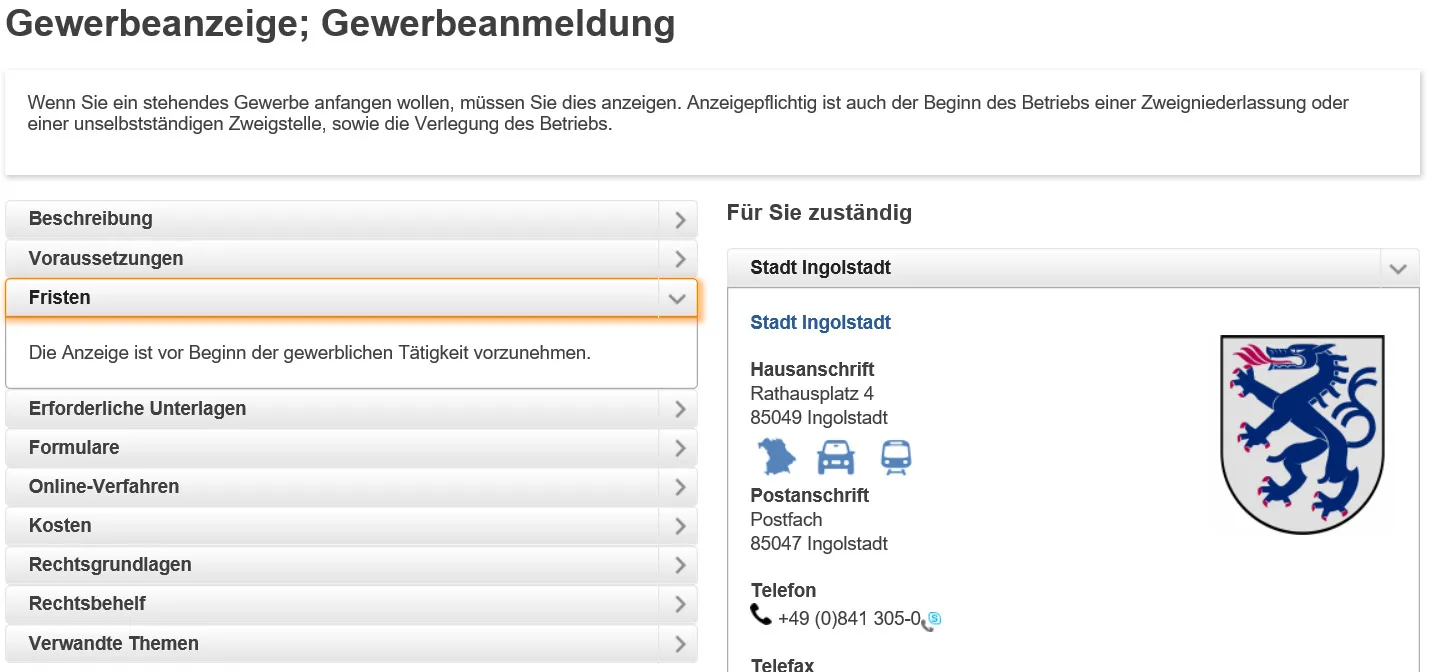 Screenshot der Benutzeroberfläche des Bayern Portals. Exemplarische Darstellung einer Verwaltungsleistung (hier: ‚Gewerbeanzeige; Gewerbeanmeldung‘). Die Ansicht gliedert sich in einen linken Bereich mit aufklappbaren Detailinformationen (wie Fristen, Voraussetzungen und Kosten) und einen rechten Bereich mit den spezifischen Kontaktdaten der lokal zuständigen Behörde (hier: Stadt Ingolstadt).